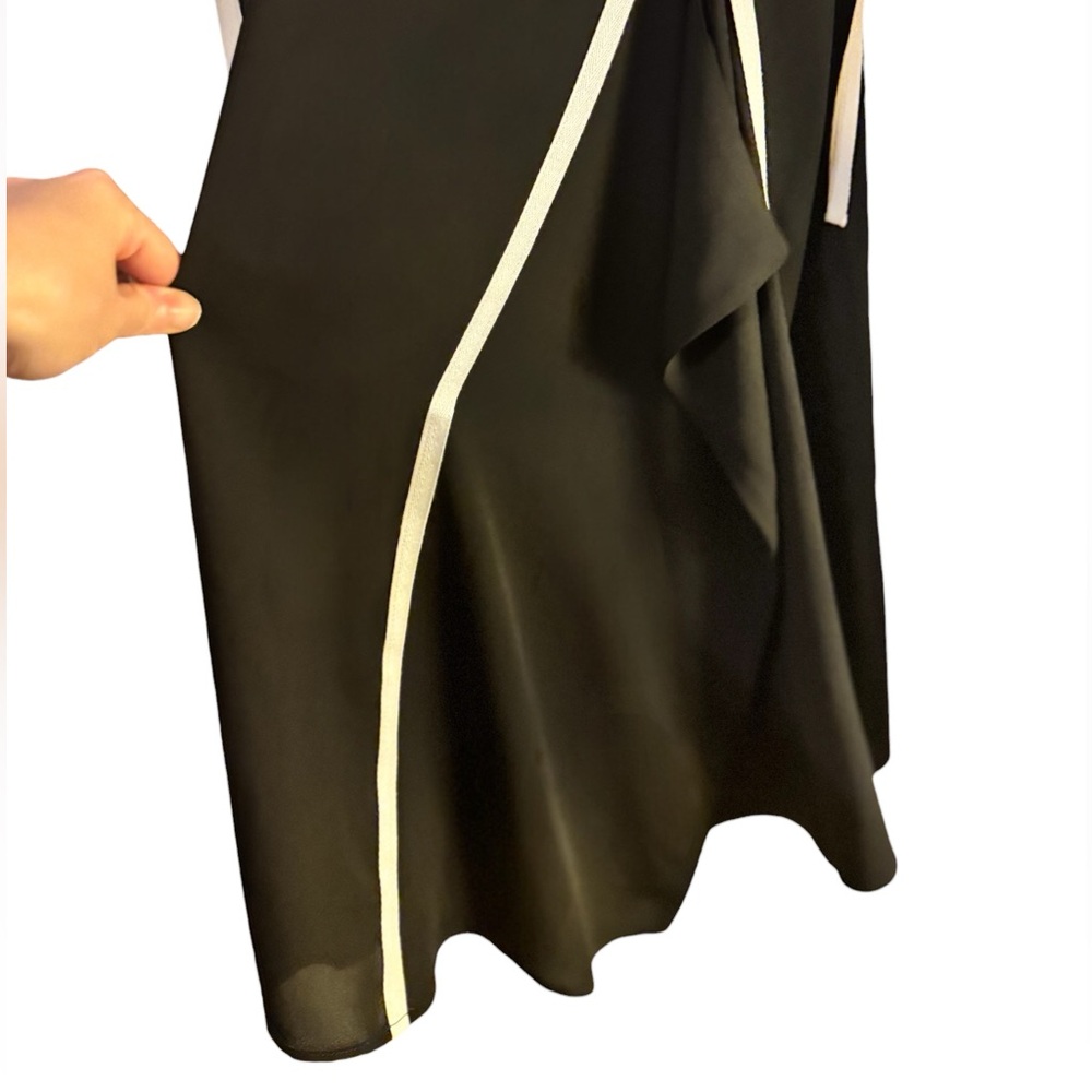 ELISE BLOOM Black & White Double Stripe Asymmetric Pleated Sides Maxi Dress Sz M - Picture 4 of 6